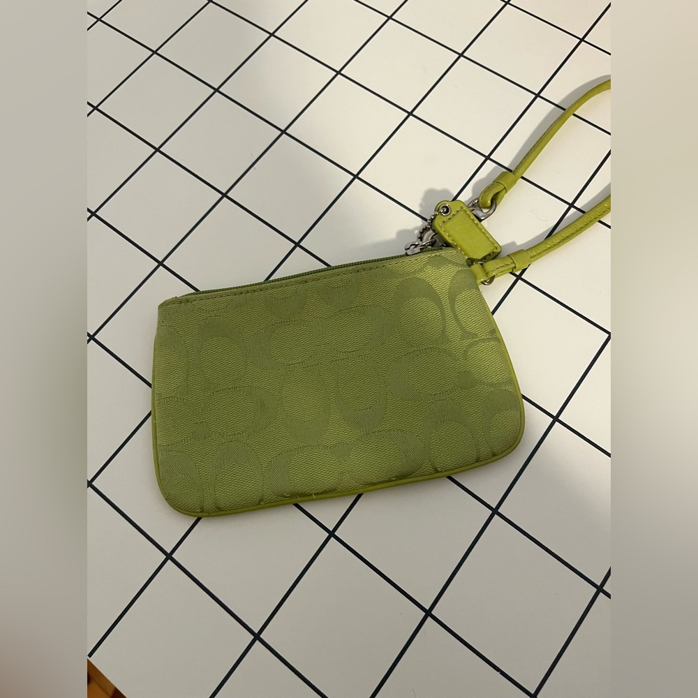 Coach Vintage Lime Green Wristlet💚